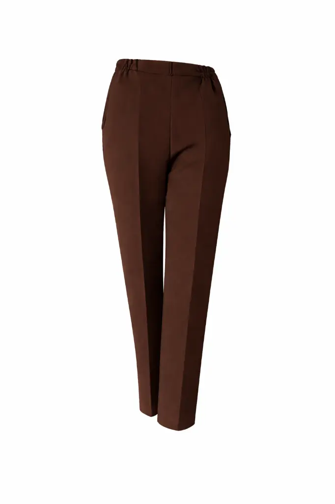 Pantalon en coton chocolat sur fond blanc.webp